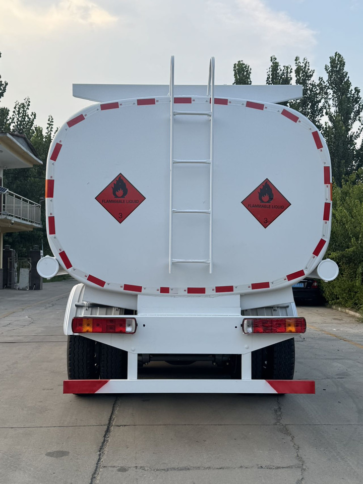 SINOTRUK Howo Fuel Tanker Click Here For DISCOUNT - Φορτηγό βυτιοφόρο: φωτογραφία 4 SINOTRUK Howo Fuel Tanker Click Here For DISCOUNT - Φορτηγό βυτιοφόρο: φωτογραφία 4