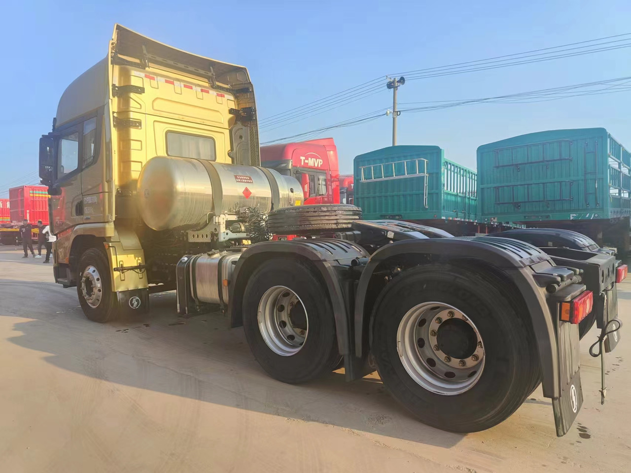 SINOTRUK X5000 6X4 Manual Tractor Unit - Τράκτορας: φωτογραφία 2 SINOTRUK X5000 6X4 Manual Tractor Unit - Τράκτορας: φωτογραφία 2