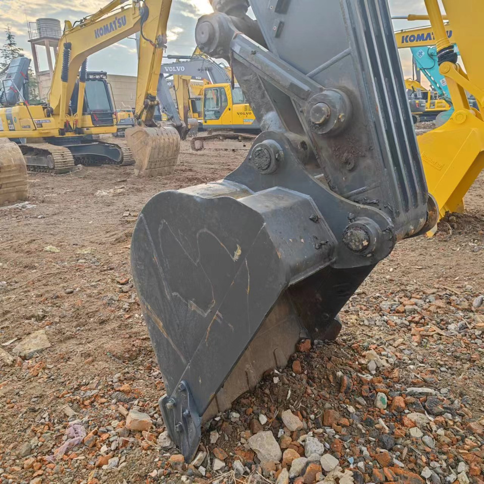 VOLVO Excavator EC240 Click for Discount - Εκσκαφέας: φωτογραφία 3 VOLVO Excavator EC240 Click for Discount - Εκσκαφέας: φωτογραφία 3