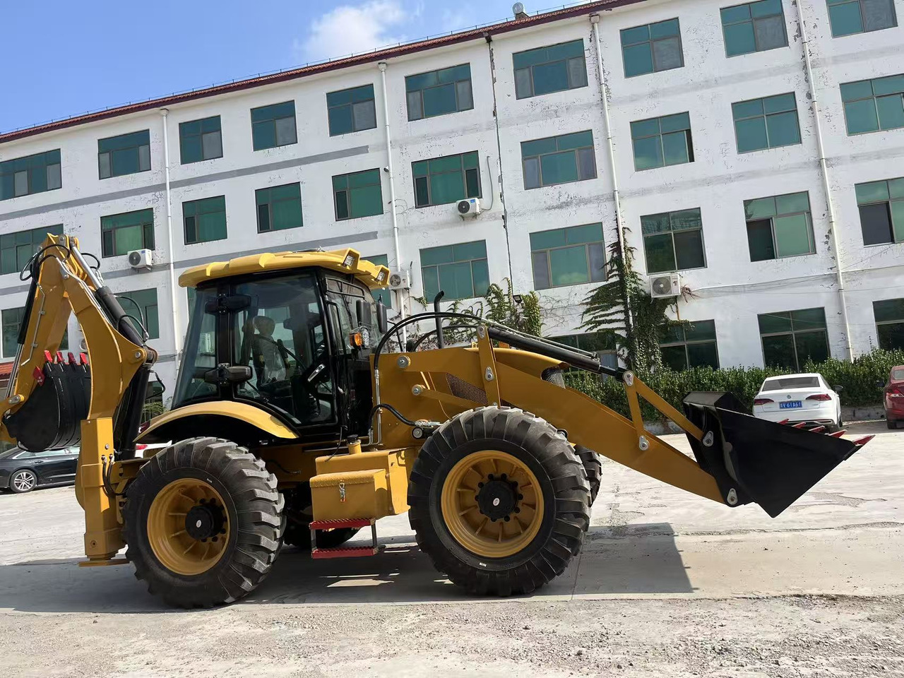 XCMG Backhoe Loader Click for Discount - Φορτωτής εκσκαφέας: φωτογραφία 5 XCMG Backhoe Loader Click for Discount - Φορτωτής εκσκαφέας: φωτογραφία 5