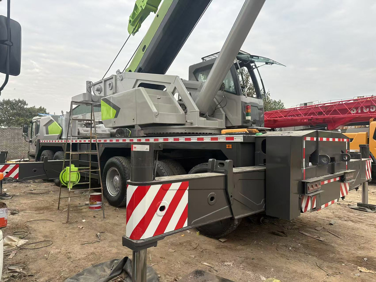 ZOOMLION Crane 50Ton - Γερανός: φωτογραφία 2 ZOOMLION Crane 50Ton - Γερανός: φωτογραφία 2