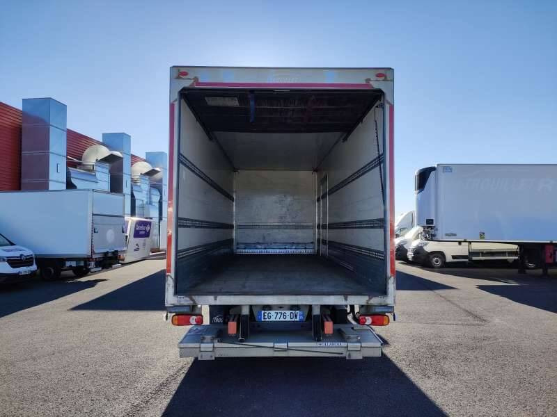 Camion Porteur 12 TONNES 210 CV HAYON PORTE RELEVANTE - Φορτηγό κόφα: φωτογραφία 5 Camion Porteur 12 TONNES 210 CV HAYON PORTE RELEVANTE - Φορτηγό κόφα: φωτογραφία 5