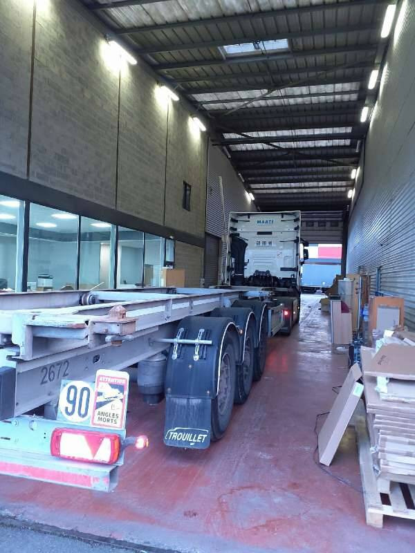 Semi-remorque 3 Essieux 38 TONNES CHARIOT COULISSANT - Επικαθήμενο μεταφοράς εμπορευματοκιβωτίων/ Κινητό αμάξωμα: φωτογραφία 4 Semi-remorque 3 Essieux 38 TONNES CHARIOT COULISSANT - Επικαθήμενο μεταφοράς εμπορευματοκιβωτίων/ Κινητό αμάξωμα: φωτογραφία 4