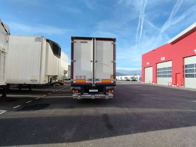Semi-remorque 3 Essieux 38 TONNES HAYON CAISSE CHEREAU GROUPE CARRIER VECTOR 1550 - Επικαθήμενο ψυγείο: φωτογραφία 3 Semi-remorque 3 Essieux 38 TONNES HAYON CAISSE CHEREAU GROUPE CARRIER VECTOR 1550 - Επικαθήμενο ψυγείο: φωτογραφία 3