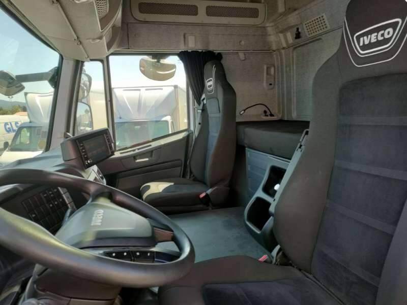 Tracteur 19 TONNES 360 CV 1 COUCHETTE - Τράκτορας: φωτογραφία 5 Tracteur 19 TONNES 360 CV 1 COUCHETTE - Τράκτορας: φωτογραφία 5