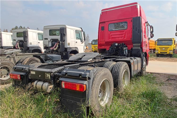 Hongyan Used Genlyon Truck Head for Sale - Τράκτορας: φωτογραφία 2 Hongyan Used Genlyon Truck Head for Sale - Τράκτορας: φωτογραφία 2