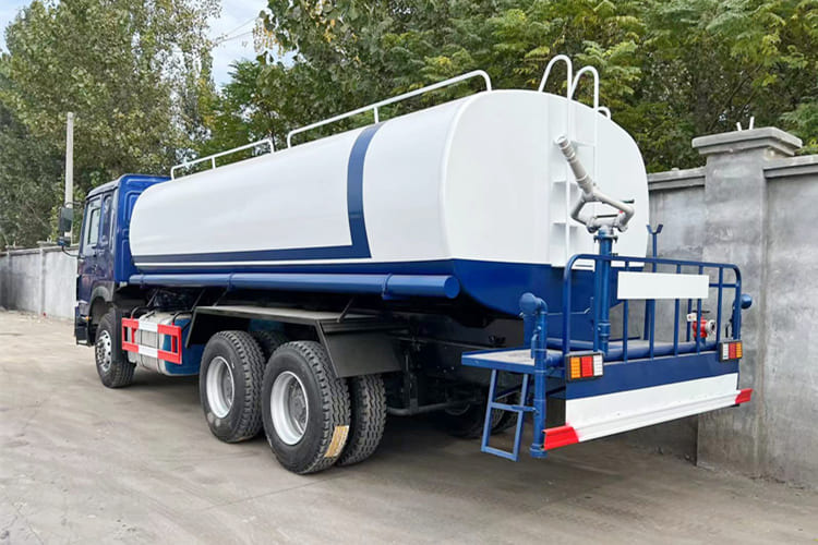 Howo Water Sprinkler Truck for Sale in Mali - Φορτηγό βυτιοφόρο: φωτογραφία 2 Howo Water Sprinkler Truck for Sale in Mali - Φορτηγό βυτιοφόρο: φωτογραφία 2