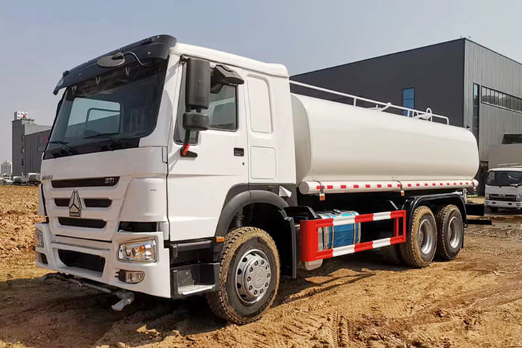 Howo Water Tanker Truck for Sale in Guyana - Φορτηγό βυτιοφόρο: φωτογραφία 1 Howo Water Tanker Truck for Sale in Guyana - Φορτηγό βυτιοφόρο: φωτογραφία 1