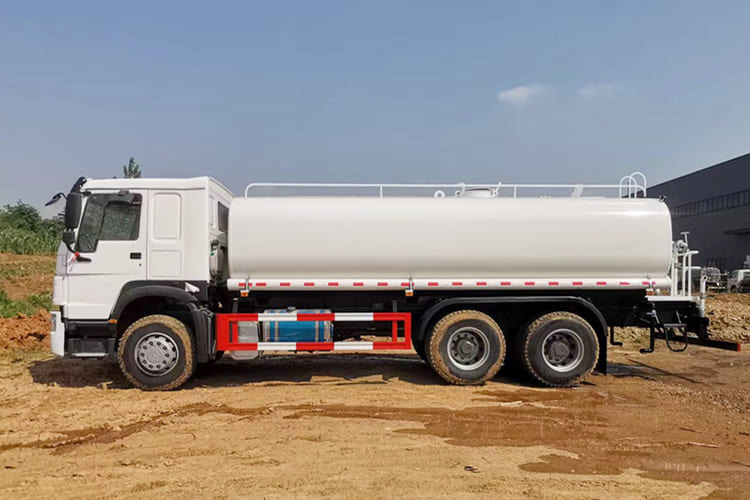 Howo Water Tanker Truck for Sale in Guyana - Φορτηγό βυτιοφόρο: φωτογραφία 2 Howo Water Tanker Truck for Sale in Guyana - Φορτηγό βυτιοφόρο: φωτογραφία 2