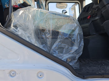 SHACMAN Shacman Truck Tractor Head  for Sale in Zambia - Τράκτορας: φωτογραφία 3 SHACMAN Shacman Truck Tractor Head  for Sale in Zambia - Τράκτορας: φωτογραφία 3