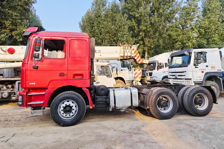 SHACMAN Used Shacman F3000 Truck Head for Sale in Mali - Τράκτορας: φωτογραφία 2 SHACMAN Used Shacman F3000 Truck Head for Sale in Mali - Τράκτορας: φωτογραφία 2