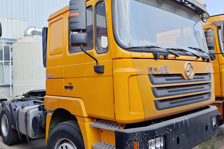 SHACMAN Used Shacman Truck Tractor for Sale in Jamaica - Τράκτορας: φωτογραφία 2 SHACMAN Used Shacman Truck Tractor for Sale in Jamaica - Τράκτορας: φωτογραφία 2