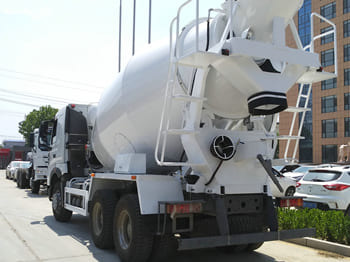 SINOTRUK Concrete Mixer Truck for Sale in Ghana - Μπετονιέρα φορτηγό: φωτογραφία 3 SINOTRUK Concrete Mixer Truck for Sale in Ghana - Μπετονιέρα φορτηγό: φωτογραφία 3