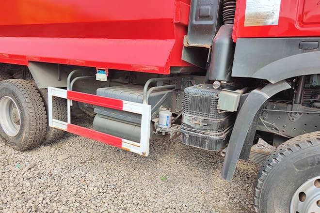 SINOTRUK Howo 371 10 Wheeler Used Dump Trucks for Sale in Congo - Φορτηγό ανατρεπόμενο: φωτογραφία 5 SINOTRUK Howo 371 10 Wheeler Used Dump Trucks for Sale in Congo - Φορτηγό ανατρεπόμενο: φωτογραφία 5