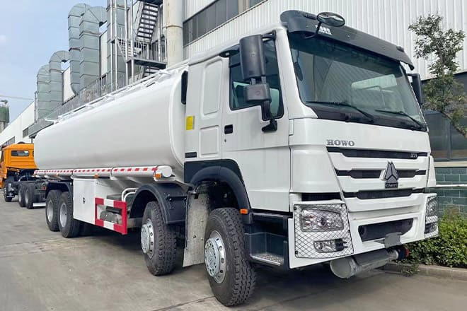 SINOTRUK Howo Stainless Steel Fuel Tanks for Trucks for Sale in Paraguay - Φορτηγό βυτιοφόρο: φωτογραφία 1 SINOTRUK Howo Stainless Steel Fuel Tanks for Trucks for Sale in Paraguay - Φορτηγό βυτιοφόρο: φωτογραφία 1