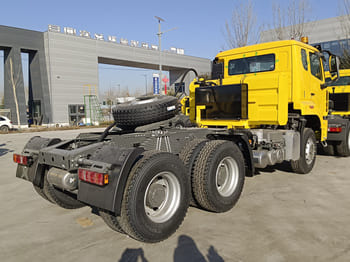 SINOTRUK Sino Howo Truck for Sale in Philippine - Τράκτορας: φωτογραφία 2 SINOTRUK Sino Howo Truck for Sale in Philippine - Τράκτορας: φωτογραφία 2