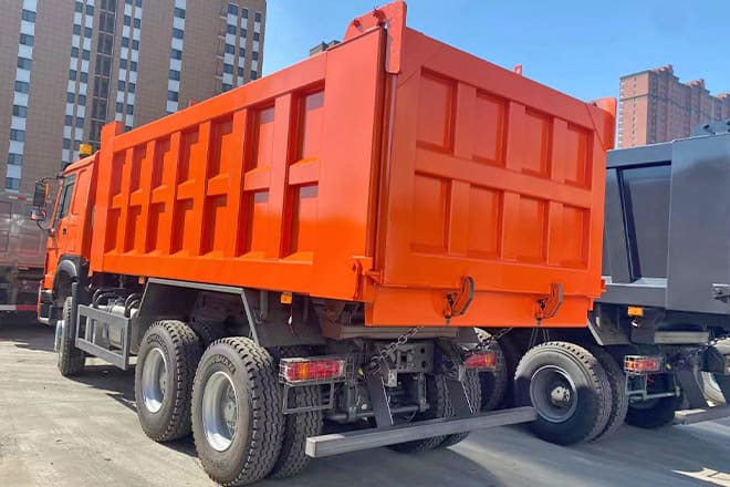 SINOTRUK Sinotruk Howo 336 6X4 Tipper for Sale in Ghana - Φορτηγό ανατρεπόμενο: φωτογραφία 2 SINOTRUK Sinotruk Howo 336 6X4 Tipper for Sale in Ghana - Φορτηγό ανατρεπόμενο: φωτογραφία 2