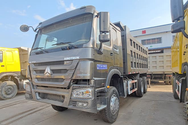 SINOTRUK Used Howo 10 Wheeler Tipper Truck Price for Sale in Nigeria - Φορτηγό ανατρεπόμενο: φωτογραφία 1 SINOTRUK Used Howo 10 Wheeler Tipper Truck Price for Sale in Nigeria - Φορτηγό ανατρεπόμενο: φωτογραφία 1