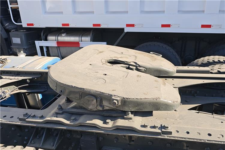 Sinotruk Used Hohan Truck Tractor 10 Wheeler for Sale In Burkina Faso - Τράκτορας: φωτογραφία 5 Sinotruk Used Hohan Truck Tractor 10 Wheeler for Sale In Burkina Faso - Τράκτορας: φωτογραφία 5