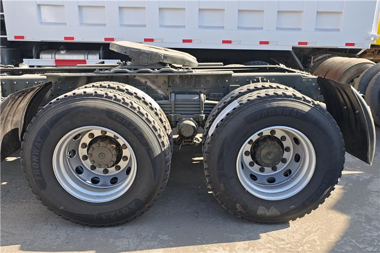 Sinotruk Used Hohan Truck Tractor 10 Wheeler for Sale In Burkina Faso - Τράκτορας: φωτογραφία 3 Sinotruk Used Hohan Truck Tractor 10 Wheeler for Sale In Burkina Faso - Τράκτορας: φωτογραφία 3