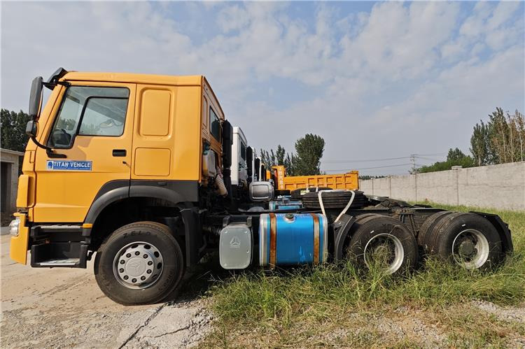 Sinotruk Used Howo Truck 371 hp 6x4 Head for Sale In Ghana Accra - Τράκτορας: φωτογραφία 4 Sinotruk Used Howo Truck 371 hp 6x4 Head for Sale In Ghana Accra - Τράκτορας: φωτογραφία 4