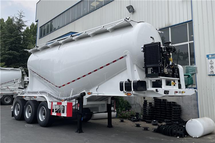 TITAN 3 Axle 30CBM Cement Tanker Trailer with Air Suspension In Saudi Arabia - Επικαθήμενο βυτίο: φωτογραφία 1 TITAN 3 Axle 30CBM Cement Tanker Trailer with Air Suspension In Saudi Arabia - Επικαθήμενο βυτίο: φωτογραφία 1