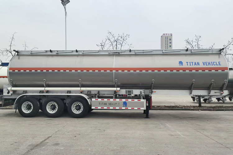 TITAN 3 Axle 42000liter Aluminum Tanker Trailer for Sale in Mali - Επικαθήμενο βυτίο: φωτογραφία 1 TITAN 3 Axle 42000liter Aluminum Tanker Trailer for Sale in Mali - Επικαθήμενο βυτίο: φωτογραφία 1