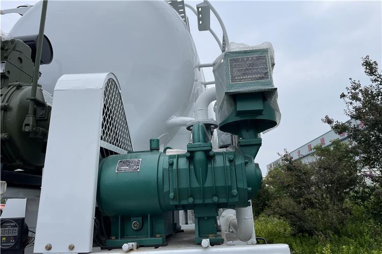 TITAN 3 Axle Dry Bulker Cement Tanker Trailer for Sale In Saudi Arabia - Επικαθήμενο: φωτογραφία 3 TITAN 3 Axle Dry Bulker Cement Tanker Trailer for Sale In Saudi Arabia - Επικαθήμενο: φωτογραφία 3