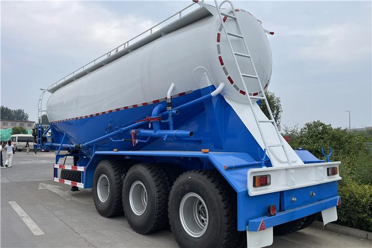 TITAN 50 Ton Cement Tanker Trailer for Sale In Uae - Επικαθήμενο βυτίο: φωτογραφία 1 TITAN 50 Ton Cement Tanker Trailer for Sale In Uae - Επικαθήμενο βυτίο: φωτογραφία 1