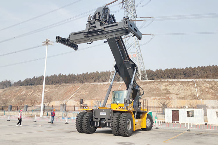 XCMG Container Reach Stacker for Sale in Ghana - Χειριστές δοχείο: φωτογραφία 3 XCMG Container Reach Stacker for Sale in Ghana - Χειριστές δοχείο: φωτογραφία 3