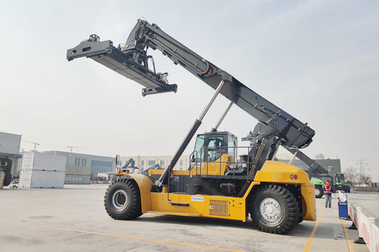 XCMG Container Reach Stacker for Sale in Ghana - Χειριστές δοχείο: φωτογραφία 4 XCMG Container Reach Stacker for Sale in Ghana - Χειριστές δοχείο: φωτογραφία 4
