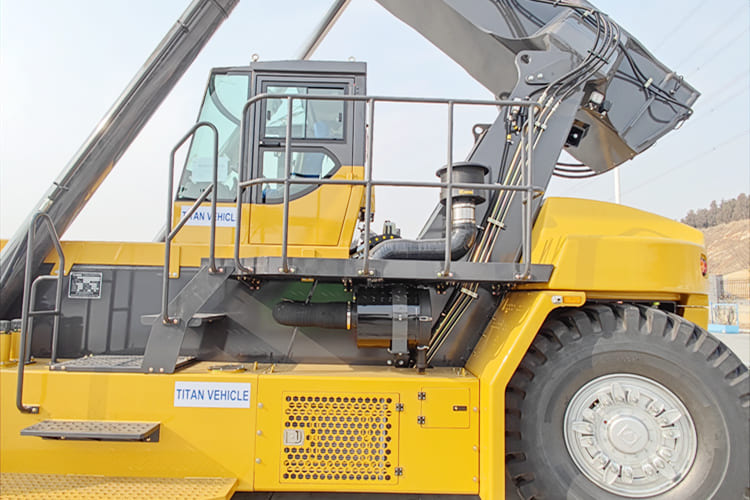 XCMG Container Reach Stacker for Sale in Ghana - Χειριστές δοχείο: φωτογραφία 5 XCMG Container Reach Stacker for Sale in Ghana - Χειριστές δοχείο: φωτογραφία 5