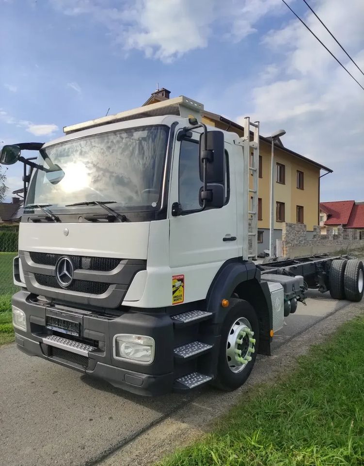 Mercedes-Benz AXOR 1829 rama do zabudowy blokada mostu - Φορτηγό σασί: φωτογραφία 4 Mercedes-Benz AXOR 1829 rama do zabudowy blokada mostu - Φορτηγό σασί: φωτογραφία 4