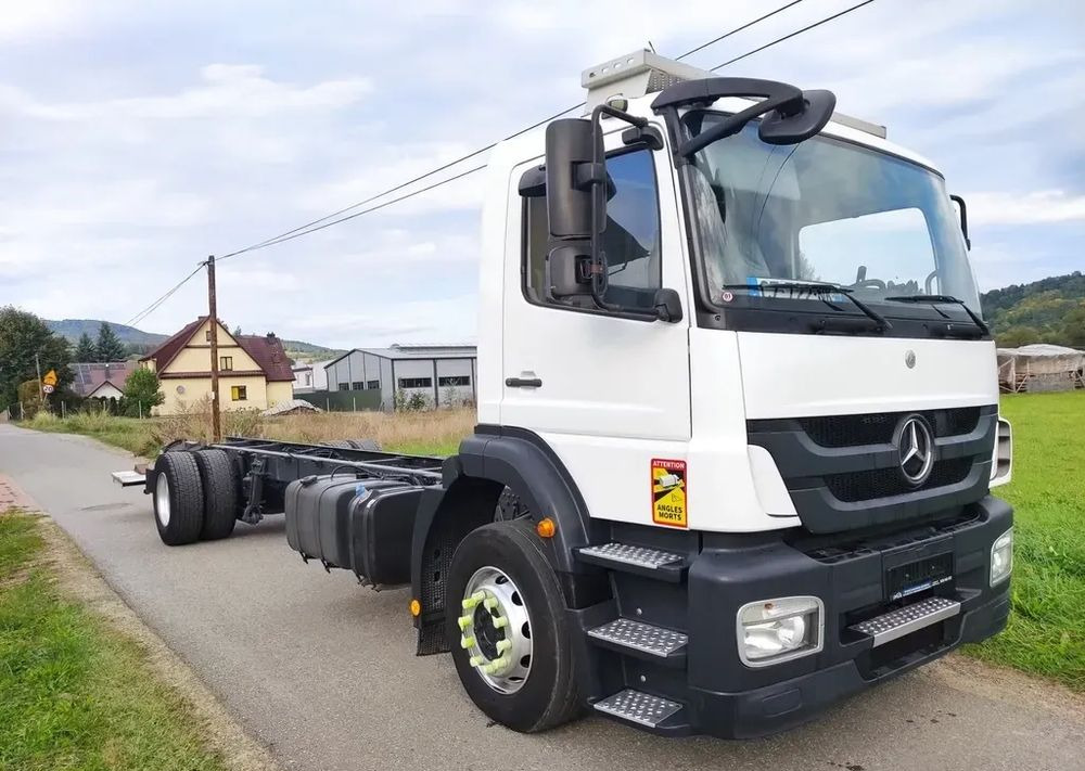 Mercedes-Benz AXOR 1829 rama do zabudowy blokada mostu - Φορτηγό σασί: φωτογραφία 3 Mercedes-Benz AXOR 1829 rama do zabudowy blokada mostu - Φορτηγό σασί: φωτογραφία 3