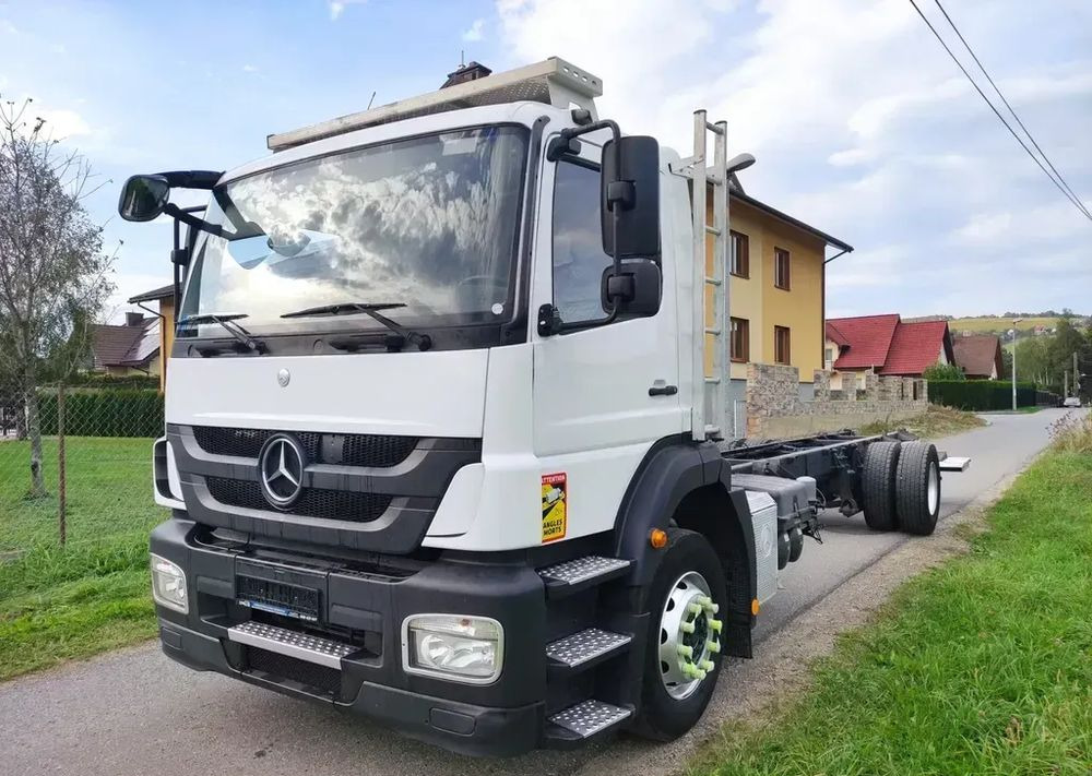 Mercedes-Benz AXOR 1829 rama do zabudowy blokada mostu - Φορτηγό σασί: φωτογραφία 1 Mercedes-Benz AXOR 1829 rama do zabudowy blokada mostu - Φορτηγό σασί: φωτογραφία 1