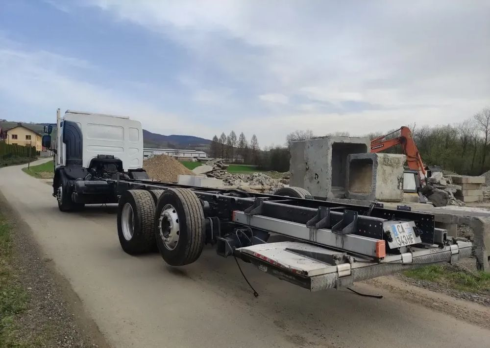 Renault Premium 26.380 Dxi  6x2 rama do zabudowy - Φορτηγό σασί: φωτογραφία 4 Renault Premium 26.380 Dxi  6x2 rama do zabudowy - Φορτηγό σασί: φωτογραφία 4