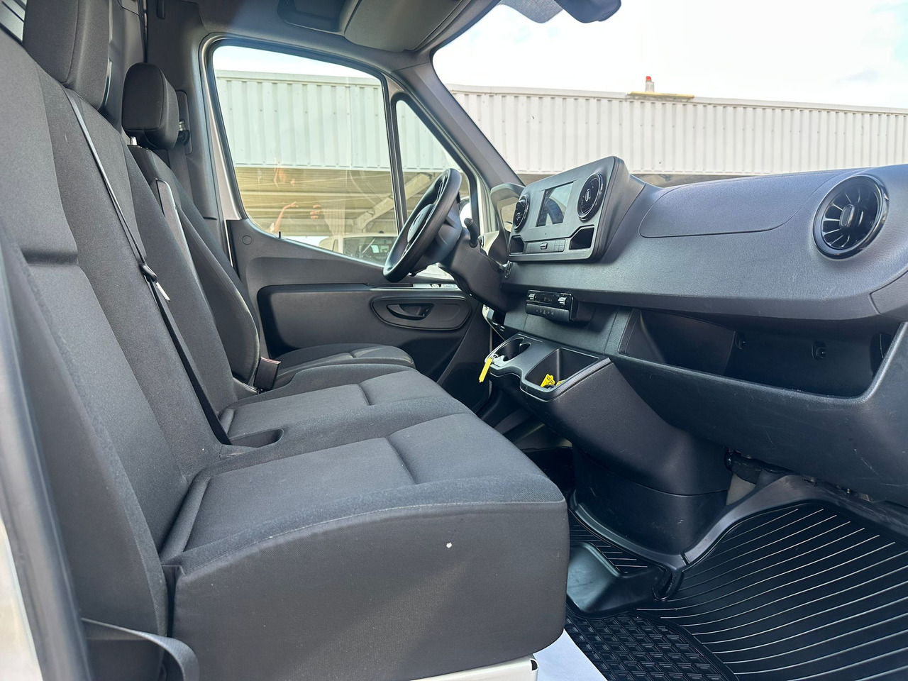 MERCEDES-BENZ Sprinter - Βαν: φωτογραφία 4 MERCEDES-BENZ Sprinter - Βαν: φωτογραφία 4