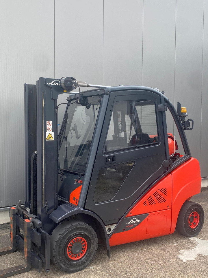 Linde Linde H 25 T - 6-372 h - Seitenschieber - - Υγραεριοκίνητο περονοφόρο: φωτογραφία 1 Linde Linde H 25 T - 6-372 h - Seitenschieber - - Υγραεριοκίνητο περονοφόρο: φωτογραφία 1