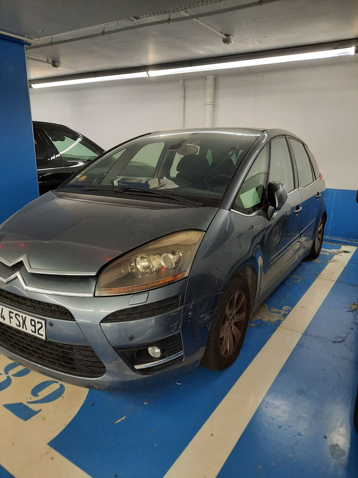 CITROEN C4 - 2008 - 1 ER MAIN - BOITE AUTO NEUVE - BATTERIE A CHANGE ET SUSPENSION A REVOIR - Αυτοκίνητο: φωτογραφία 1 CITROEN C4 - 2008 - 1 ER MAIN - BOITE AUTO NEUVE - BATTERIE A CHANGE ET SUSPENSION A REVOIR - Αυτοκίνητο: φωτογραφία 1