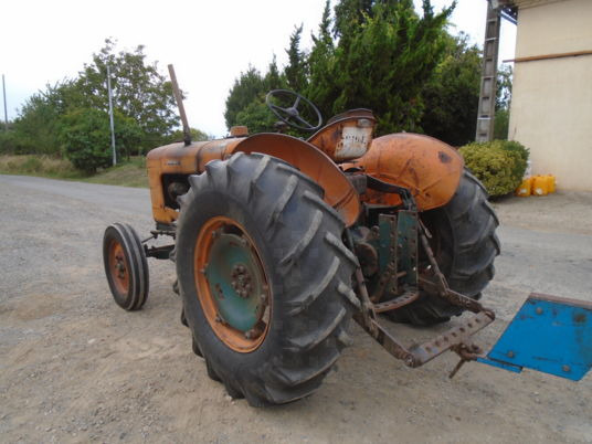 Someca super 40 - Τρακτέρ: φωτογραφία 5 Someca super 40 - Τρακτέρ: φωτογραφία 5