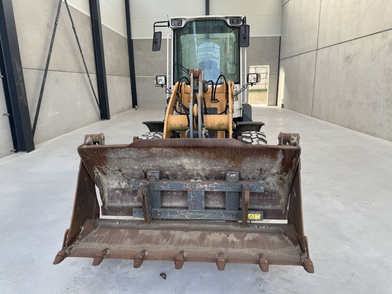 LIEBHERR L 506 - Τροχοφόρος εκσκαφέας: φωτογραφία 2 LIEBHERR L 506 - Τροχοφόρος εκσκαφέας: φωτογραφία 2