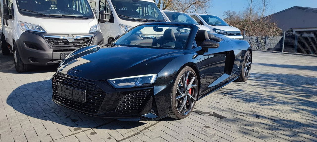 Audi R8 Spyder 5.2 FSI RWD performance - Κάμπριο: φωτογραφία 1 Audi R8 Spyder 5.2 FSI RWD performance - Κάμπριο: φωτογραφία 1