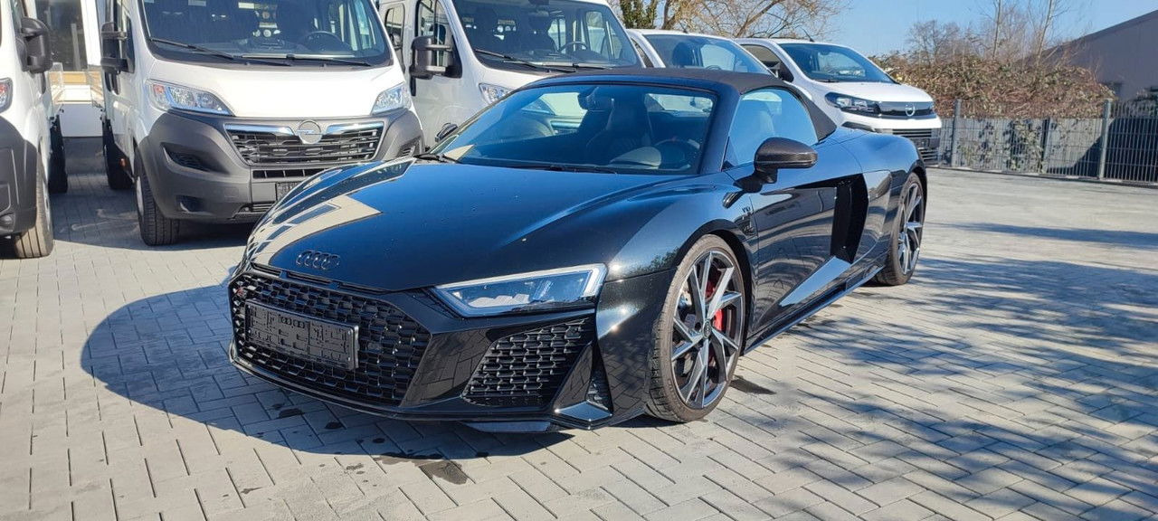 Audi R8 Spyder 5.2 FSI RWD performance - Κάμπριο: φωτογραφία 3 Audi R8 Spyder 5.2 FSI RWD performance - Κάμπριο: φωτογραφία 3
