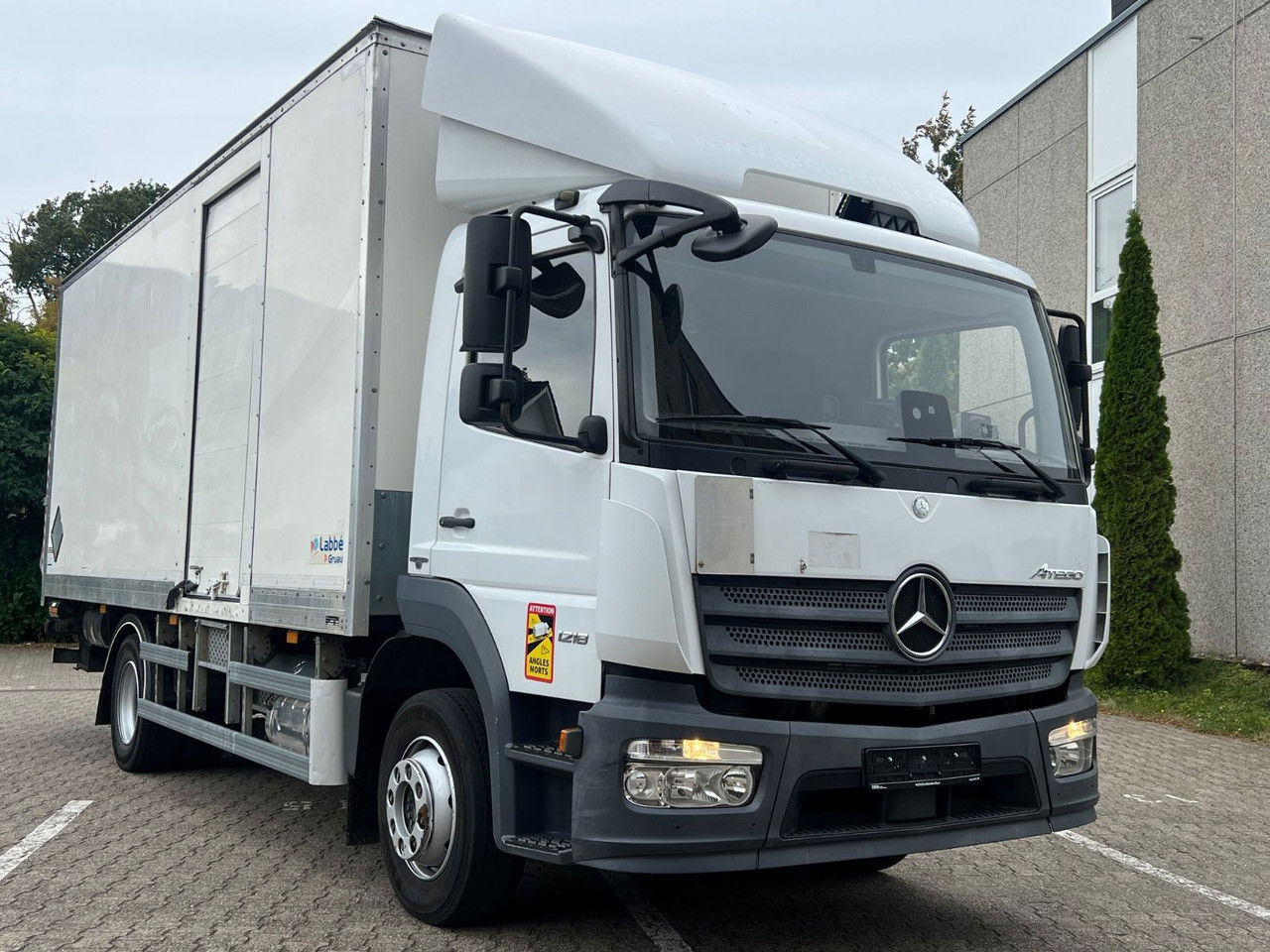 Φορτηγό κόφα Mercedes-Benz Atego 1218 L Classic-Vermietung möglich-ADR-LBW: φωτογραφία 12