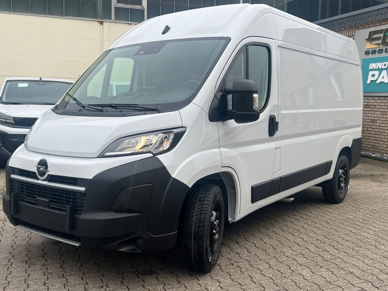 Opel Movano L2H2 140 Kasten Rückfahrkam Allwetter+ - Βαν: φωτογραφία 2 Opel Movano L2H2 140 Kasten Rückfahrkam Allwetter+ - Βαν: φωτογραφία 2