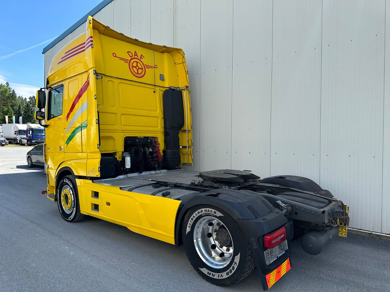 DAF XF 530 SSC Standklima Leder ALU Vollluft - Τράκτορας: φωτογραφία 4 DAF XF 530 SSC Standklima Leder ALU Vollluft - Τράκτορας: φωτογραφία 4