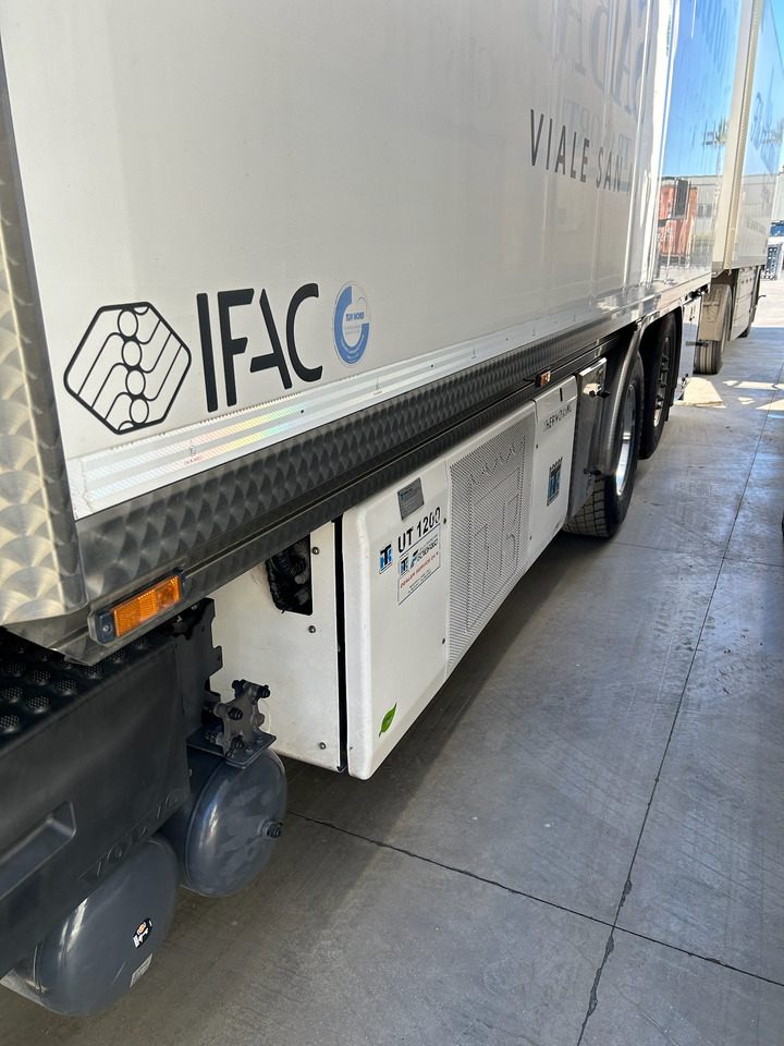 VOLVO FH 750 - Φορτηγό ψυγείο: φωτογραφία 3 VOLVO FH 750 - Φορτηγό ψυγείο: φωτογραφία 3