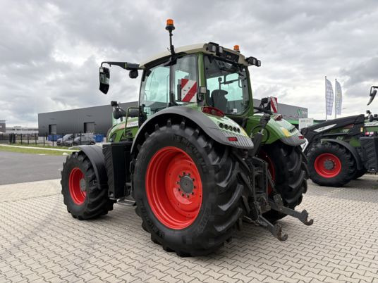 Fendt 720 VARIO S4 POWER - Τρακτέρ: φωτογραφία 5 Fendt 720 VARIO S4 POWER - Τρακτέρ: φωτογραφία 5