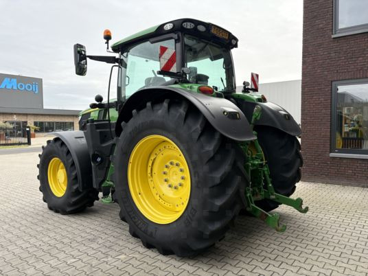 John Deere 6r215 - Τρακτέρ: φωτογραφία 3 John Deere 6r215 - Τρακτέρ: φωτογραφία 3