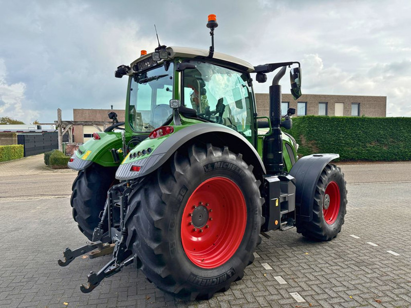 Fendt 720 S4 Vario Profi Plus - Τρακτέρ: φωτογραφία 3 Fendt 720 S4 Vario Profi Plus - Τρακτέρ: φωτογραφία 3